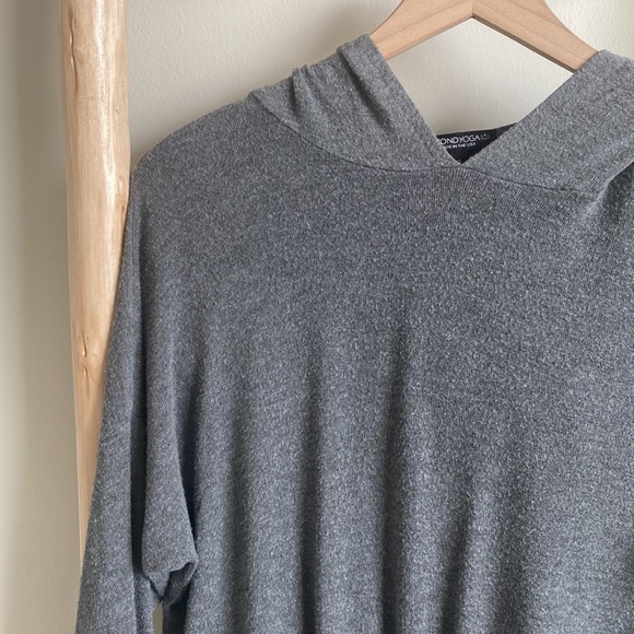 Beyond Yoga Grey Tie Front Hoodie Sz Small - Picture 3 of 7